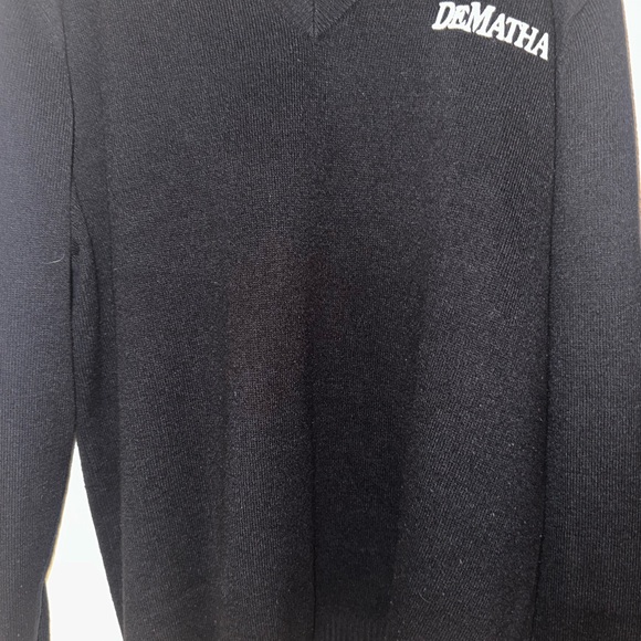 Dematha Sweater -L 🏫 - Picture 3 of 3